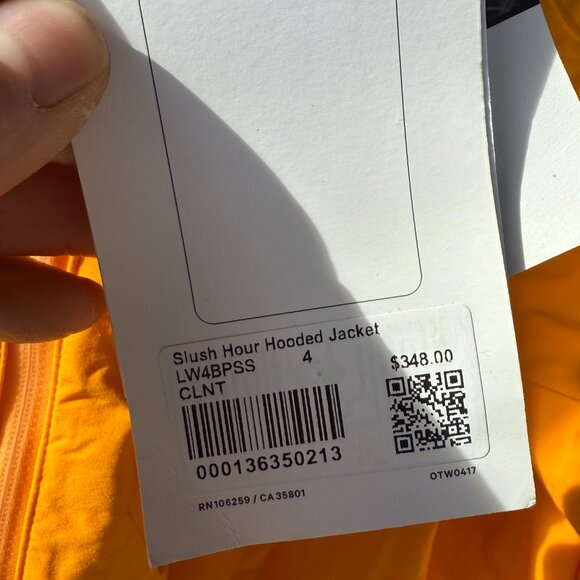 Lululemon Slush Hour Hooded Jacket - Picture 10 of 10